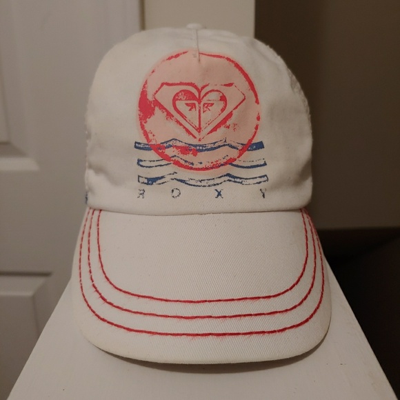 Roxy Accessories - White & Pink Roxy adjustable Snapback Trucker cap